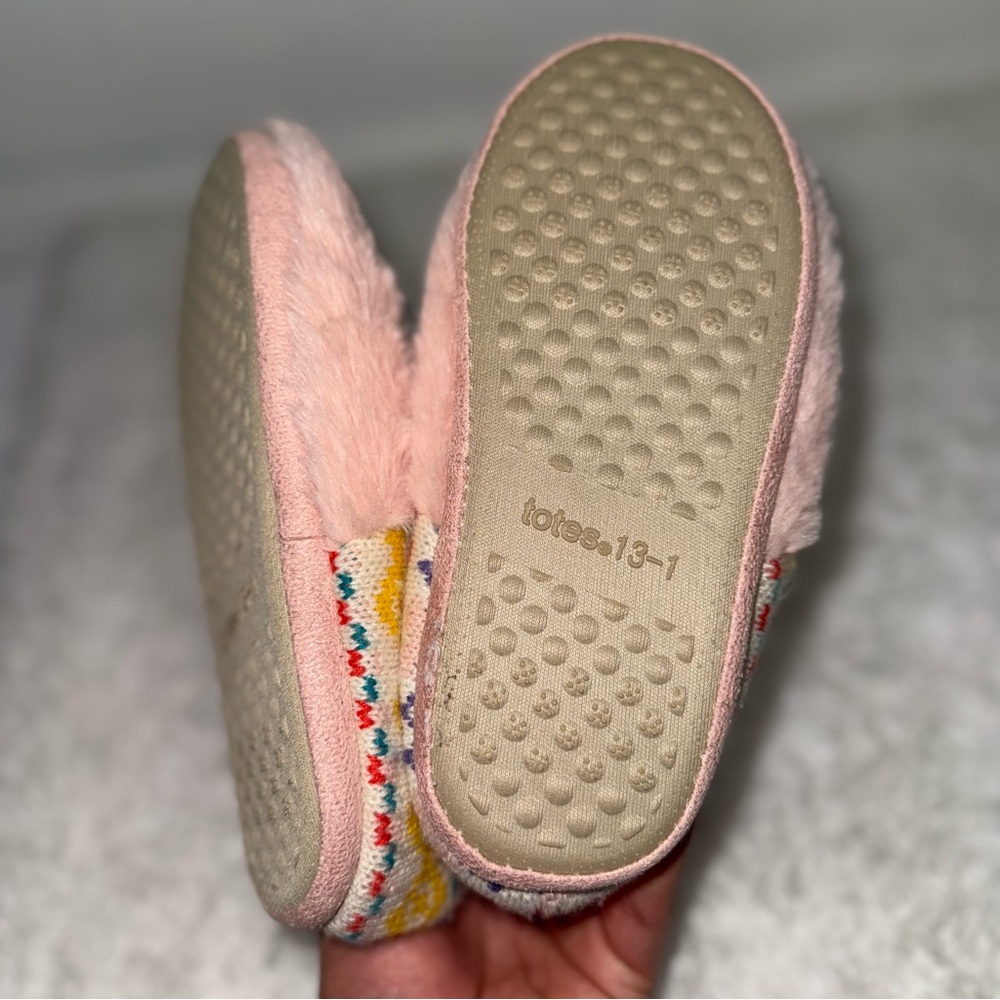 Totes Kids Pink Llama Heart Fuzzy Boot Slippers Size 13-1 - Picture 2 of 8
